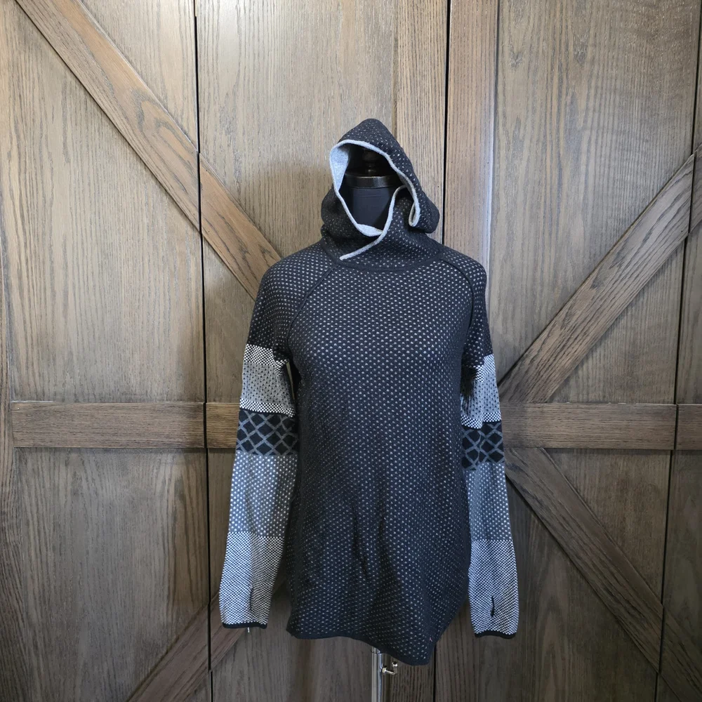 Krimson Klover Black and Gray Patterned Sweater - Picture 1 of 4